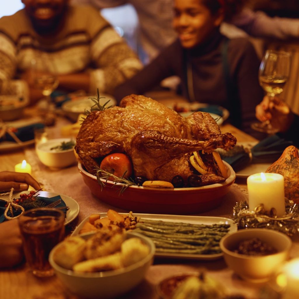 thanksgiving day table